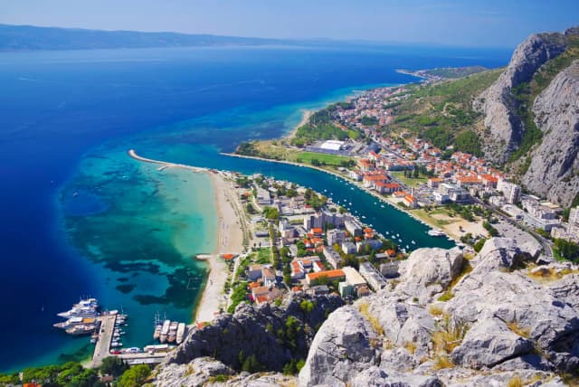 Omiš atrakcje: najpiękniejsze miejsca, które musisz zobaczyć Omiš atrakcje: najpiękniejsze miejsca, które musisz zobaczyć
