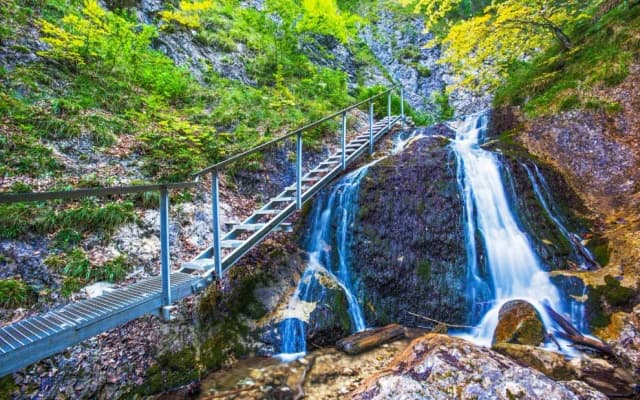 Tatry Słowackie atrakcje: najlepsze miejsca i aktywności dla każdego Tatry Słowackie atrakcje: najlepsze miejsca i aktywności dla każdego