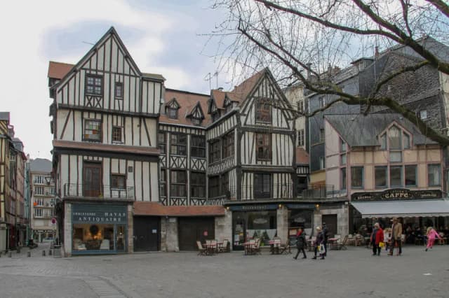 Najlepsze atrakcje w Rouen, które musisz zobaczyć podczas wizyty Najlepsze atrakcje w Rouen, które musisz zobaczyć podczas wizyty