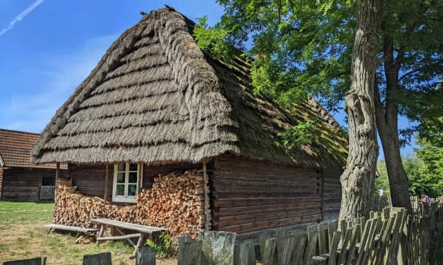 Skansen Kolbuszowa – odkryj fascynującą kulturę ludową i atrakcje Skansen Kolbuszowa – odkryj fascynującą kulturę ludową i atrakcje