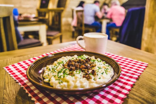 Bratysława gdzie zjeść: najlepsze restauracje i lokalne smaki Bratysława gdzie zjeść: najlepsze restauracje i lokalne smaki