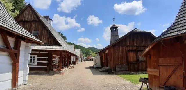 Skansen Soplicowo - odkryj unikalne atrakcje i wydarzenia w Polsce Skansen Soplicowo - odkryj unikalne atrakcje i wydarzenia w Polsce