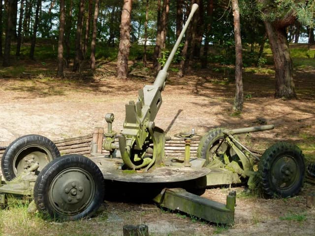 Skansen Mniszew: Poznaj historię i atrakcje wojskowe w Mniszewie Skansen Mniszew: Poznaj historię i atrakcje wojskowe w Mniszewie